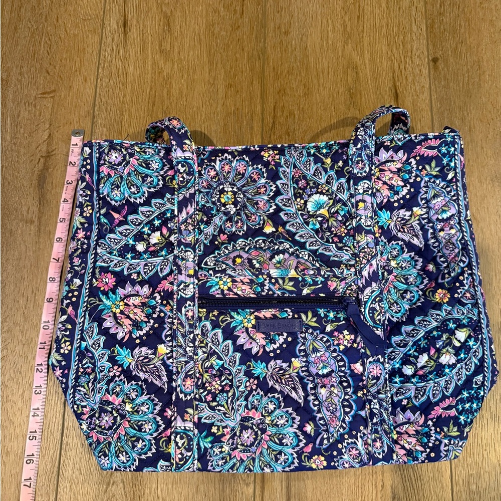 Vera Bradley Large Tote in French Paisley
